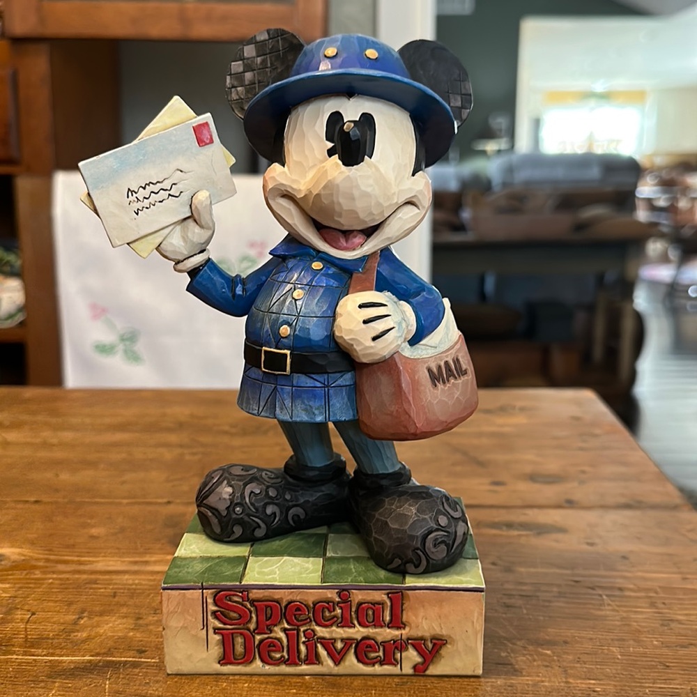 Jim Shore Special Delivery Mickey Figure